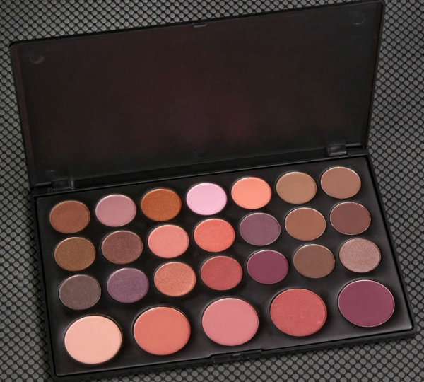 Paleta 26 Cores Neutras - 21 Sombras e 5 Blush